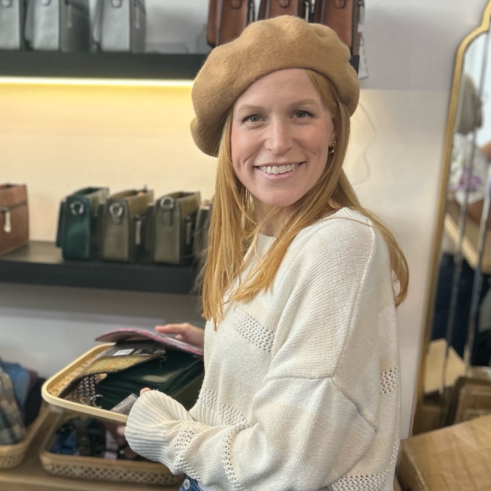 Meet your Posher, Marianne